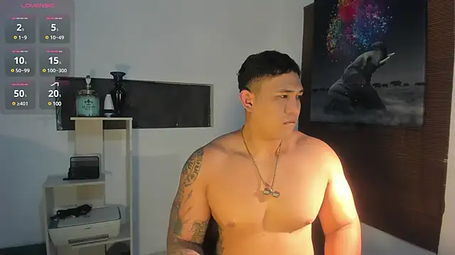Snapshot of Colton_Massif chatting on 28, 12, 2024 Colton Massif online show from 28, 12, 2024