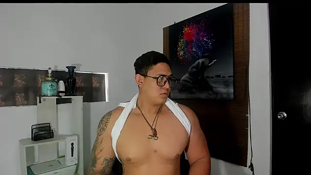 Snapshot of Colton_Massif chatting on 25, 1, 2025 Colton Massif online show from 25, 1, 2025