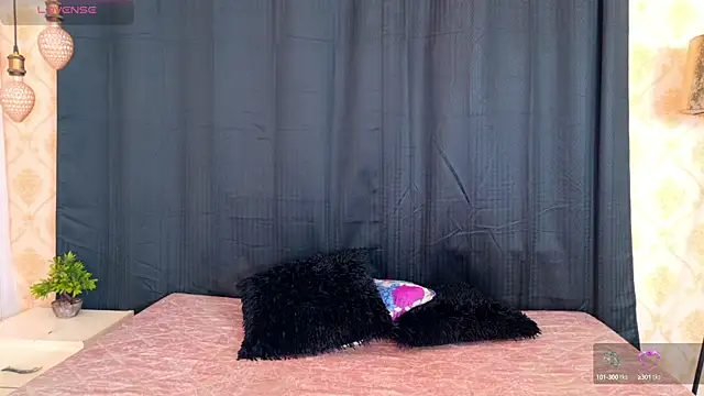 Snapshot of DENISE_WOLFE chatting on 23, 9, 2025 DENISE WOLFE online show from 23, 9, 2025