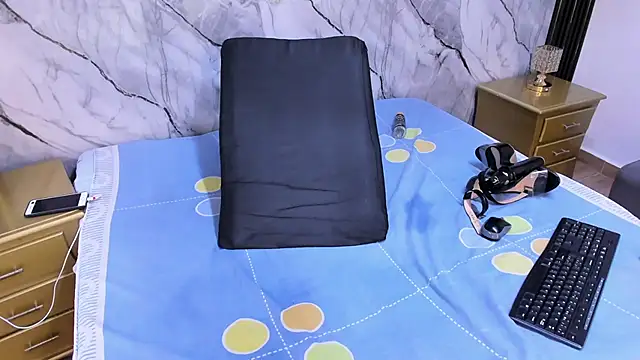 HellenJohansson online show from 9, 2, 2025