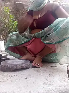 Snapshot of Lattika-Bhabhi chatting on 5, 10, 2025 Lattika-Bhabhi online show from 5, 10, 2025