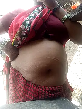 Snapshot of Lattika-Bhabhi chatting on 10, 10, 2025 Lattika-Bhabhi online show from 10, 10, 2025