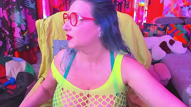 mature lisa naughty online show from 8, 3, 2025