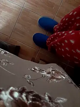 feet toes online show from 10, 10, 2025