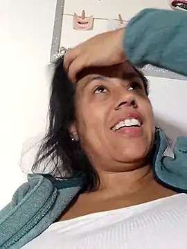 Molly newman6 online show from 23, 2, 2025