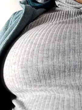 Molly newman6 online show from 5, 3, 2025