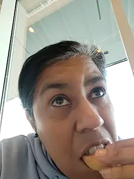 Molly newman6 online show from 5, 2, 2026