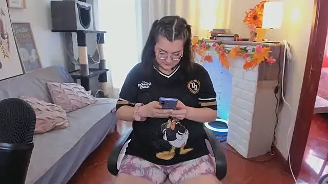 HunnyyLove online show from 8, 9, 2025