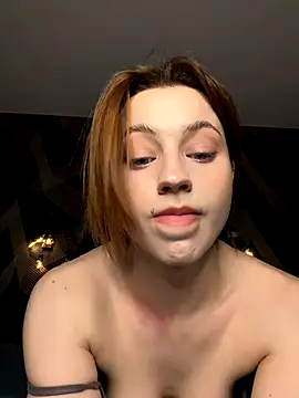 Camilla Railian online show from 18, 11, 2025