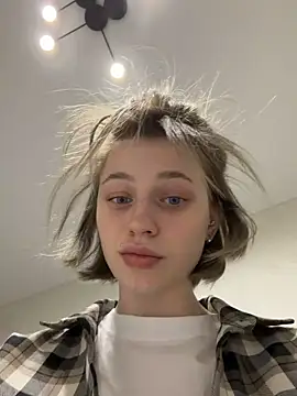 Camilla Railian online show from 7, 4, 2026