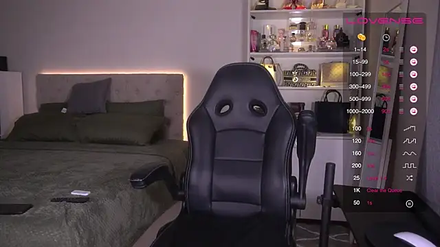 JohannaRodriguez69 online show from 8, 12, 2024