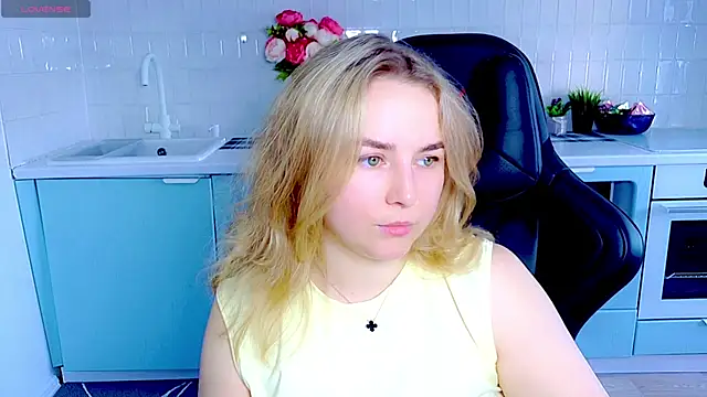 Snapshot of Mira_Mermayd chatting on 3, 5, 2026 Mira Mermayd online show from 3, 5, 2026
