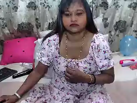 Snapshot of indian_glitter chatting on 15, 10, 2025 indian glitter online show from 15, 10, 2025