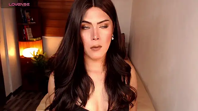 SweetieZeveey  online show from 19, 5, 2026