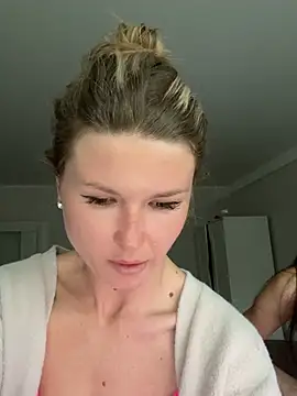 Snapshot of AngelMiaM chatting on 21, 5, 2026 AngelMiaM online show from 21, 5, 2026