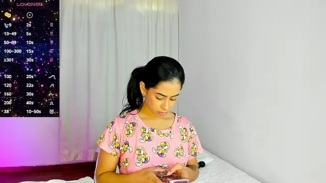 VioletaSotter online show from 4, 4, 2026