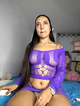 amycute  online show from 2, 2, 2025