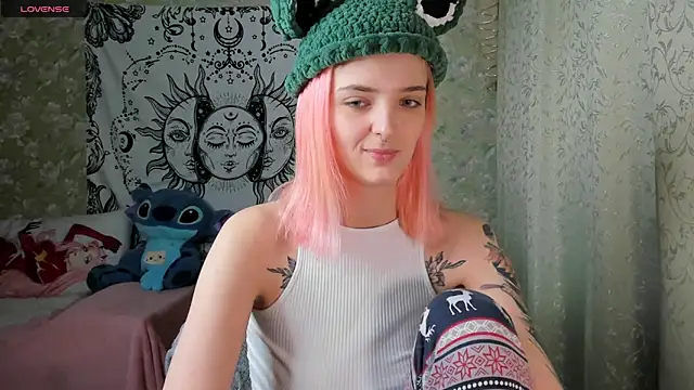 Cutie Adelia online show from 4, 1, 2025