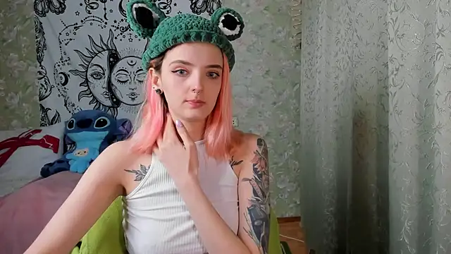 Cutie Adelia online show from 31, 1, 2025