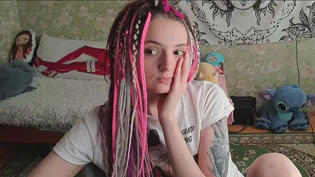 Cutie Adelia online show from 10, 7, 2026