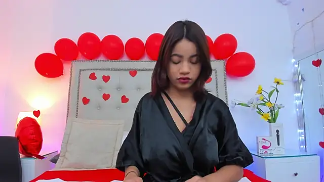 Snapshot of AnahiRivera chatting on 14, 2, 2025 AnahiRivera online show from 14, 2, 2025
