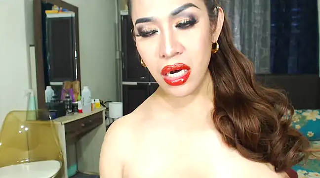 HugeKatarinaTS online show from 8, 3, 2025