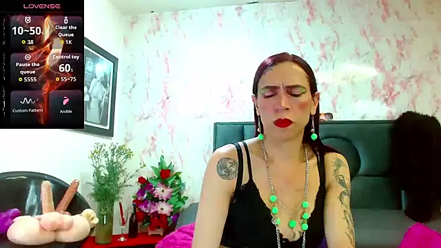 VanessaWolf online show from 10, 11, 2025