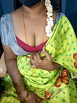 Snapshot of Tamil-hotwife chatting on 22, 1, 2025 Tamil-hotwife online show from 22, 1, 2025