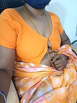Snapshot of Tamil-hotwife chatting on 3, 3, 2025 Tamil-hotwife online show from 3, 3, 2025
