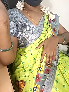 Snapshot of Tamil-hotwife chatting on 4, 3, 2025 Tamil-hotwife online show from 4, 3, 2025