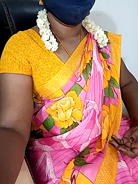 Snapshot of Tamil-hotwife chatting on 6, 3, 2025 Tamil-hotwife online show from 6, 3, 2025