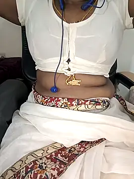 Snapshot of Tamil-hotwife chatting on 15, 9, 2025 Tamil-hotwife online show from 15, 9, 2025
