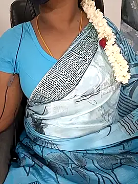 Snapshot of Tamil-hotwife chatting on 18, 9, 2025 Tamil-hotwife online show from 18, 9, 2025
