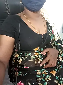Snapshot of Tamil-hotwife chatting on 19, 9, 2025 Tamil-hotwife online show from 19, 9, 2025