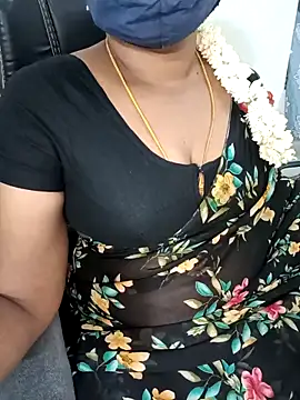 Snapshot of Tamil-hotwife chatting on 1, 10, 2025 Tamil-hotwife online show from 1, 10, 2025
