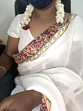Snapshot of Tamil-hotwife chatting on 7, 10, 2025 Tamil-hotwife online show from 7, 10, 2025