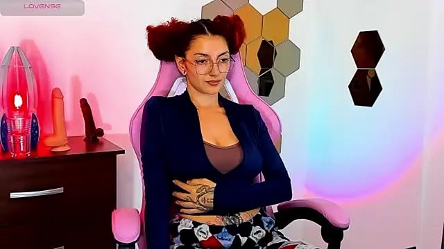 Snapshot of tastymeli chatting on 13, 10, 2025 tastymeli online show from 13, 10, 2025