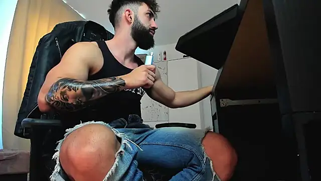 liamaesthetic online show from 14, 4, 2026