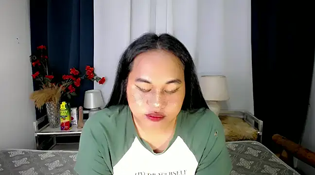 Snapshot of bettina_love chatting on 3, 12, 2024 bettina love online show from 3, 12, 2024