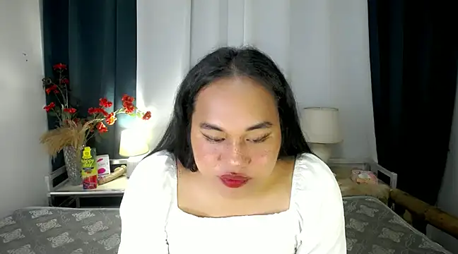 Snapshot of bettina_love chatting on 11, 12, 2024 bettina love online show from 11, 12, 2024