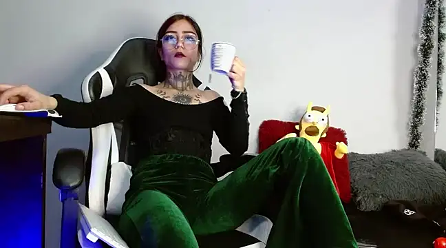 Snapshot of Ardat_Lili69 chatting on 19, 12, 2024 Ardat Lili69 online show from 19, 12, 2024