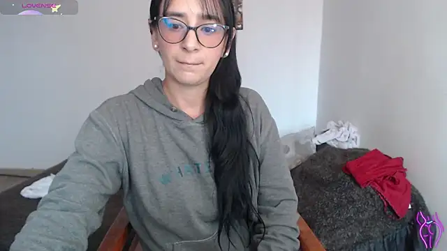 Snapshot of party2col chatting on 17, 3, 2026 party2col online show from 17, 3, 2026