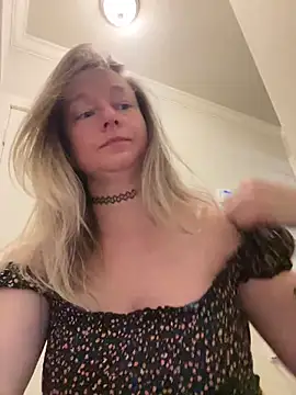 Snapshot of Vivian_MayXxX chatting on 5, 1, 2025 Vivian MayXxX online show from 5, 1, 2025