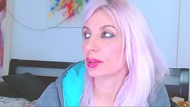 HoneyLara online show from 25, 2, 2025