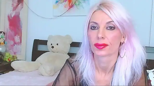 HoneyLara online show from 14, 10, 2025