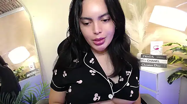 HotstuffCherrySummer online show from 11, 1, 2025