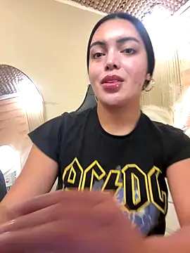 HotstuffCherrySummer online show from 17, 11, 2025