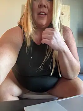 Snapshot of JESS_LOVES chatting on 9, 3, 2025 JESS LOVES online show from 9, 3, 2025