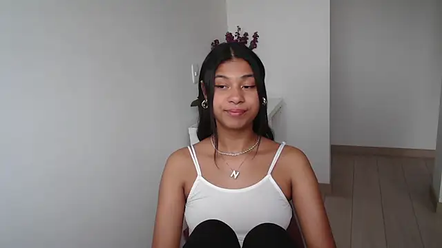 dark enchantress  online show from 14, 2, 2025