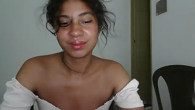 Snapshot of dark_enchantress_ chatting on 2, 4, 2026 dark enchantress online show from 2, 4, 2026